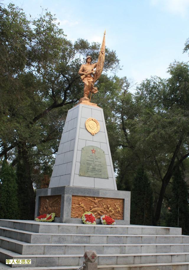 北京凤凰山陵园四面观音,有没有去陵园看过。是不是有一个大的观音佛像。